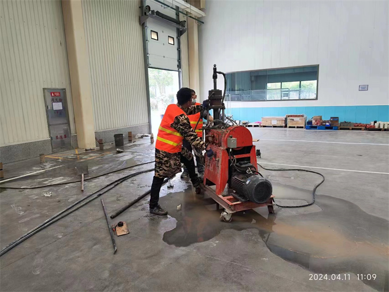 玛沁厂房地面下沉塌陷注浆加固施工